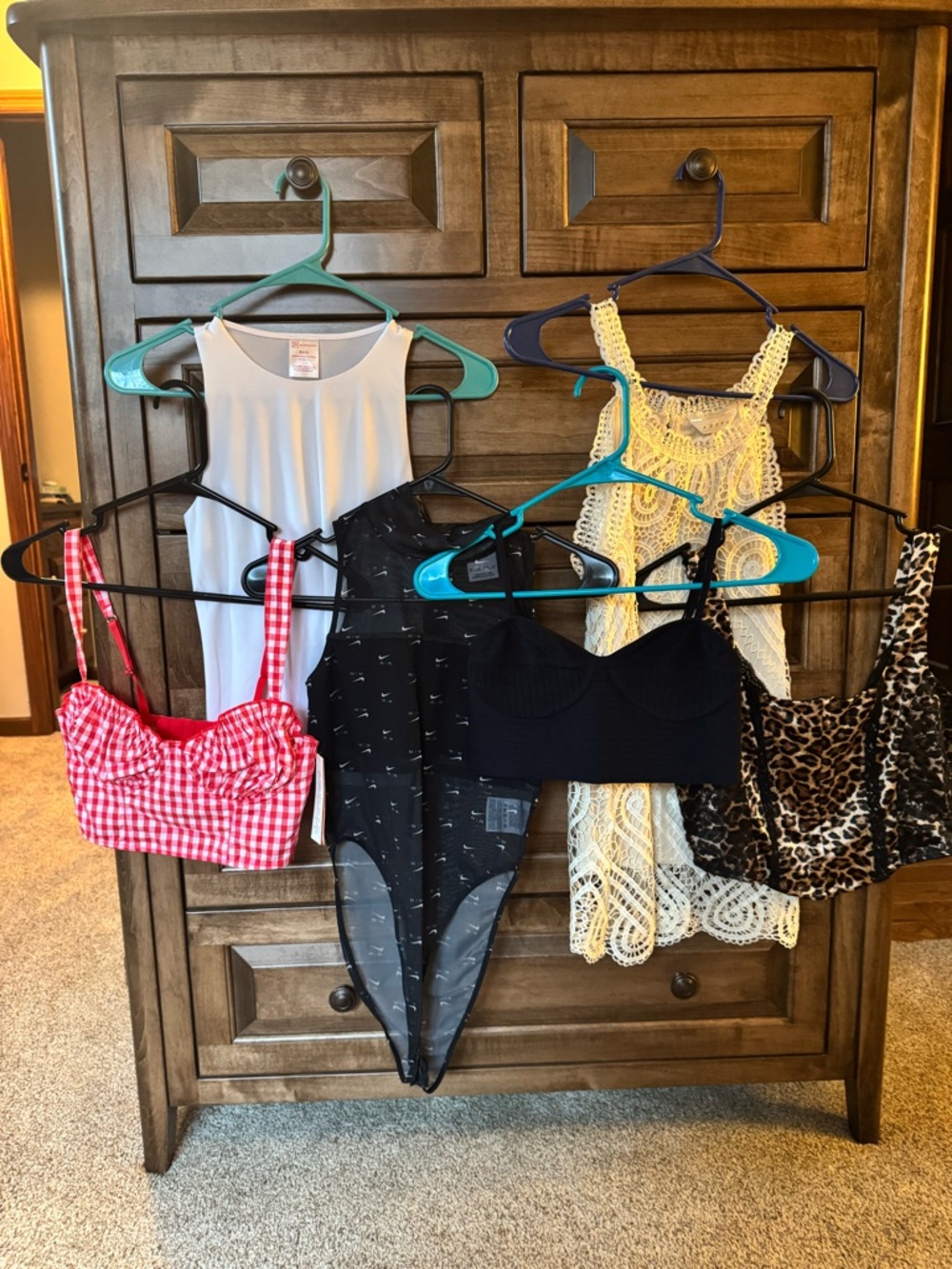 Women’s Top Lot 
Nike — Free People — Miss Me